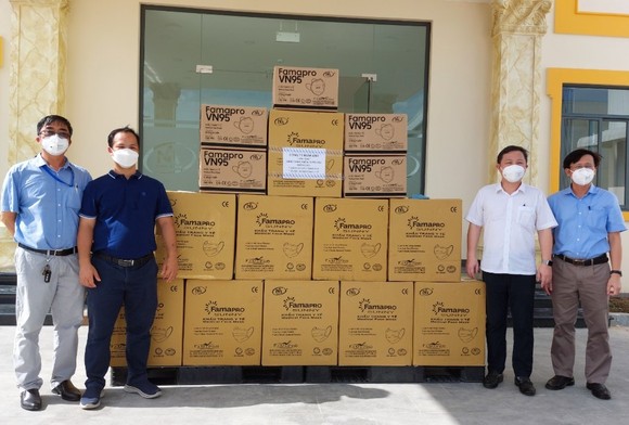 Sớm triển khai tiêm vaccine cho các doanh nghiệp hoạt động '3 tại chỗ' ảnh 3