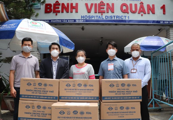 TPHCM tiếp nhận thuốc, vật tư y tế phòng, chống dịch Covid-19 ảnh 3