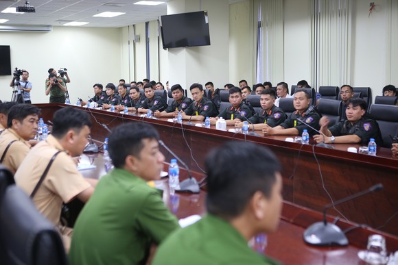 Công an TPHCM tung “cú đấm thép 363" trấn áp tội phạm ảnh 2