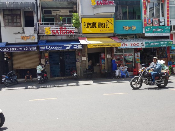 Hai nhóm thanh niên hỗn chiến ở khu phố Tây quận 1 ảnh 2