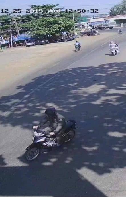 Công bố hình ảnh đối tượng bịt mặt dùng súng khống chế nữ Bí thư Huyện ủy Lộc Ninh cướp tiền ảnh 1
