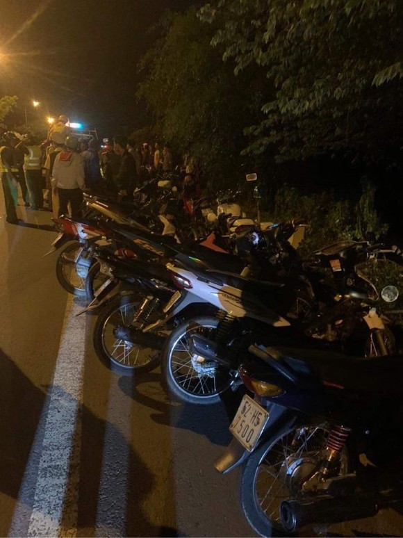 Công an vây bắt nhóm thanh thiếu niên đua xe trái phép ở tỉnh Đồng Nai ảnh 2