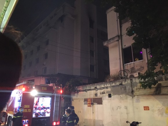 Điều tra vụ cháy tại khách sạn dành cho người cách ly phòng ngừa dịch Covid-19 ở quận Tân Bình ảnh 2