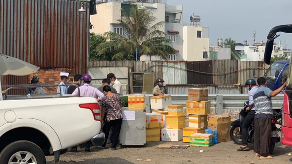 Nhiều vi phạm tại ''bến xe cóc'' 397 Đinh Bộ Lĩnh ảnh 5