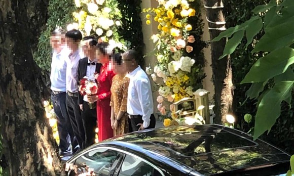 Một gia đình ở quận 7 tổ chức đám cưới trong lúc dịch Covid-19 phức tạp ảnh 1