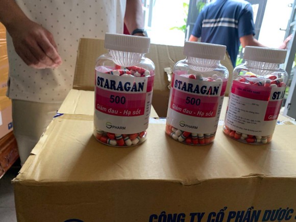 Triệt phá đường dây sản xuất, buôn bán thuốc điều trị Covid-19 giả ở TPHCM ảnh 1