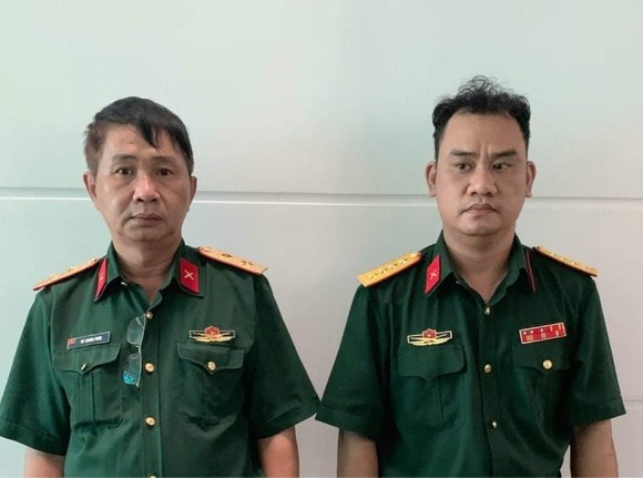 Khởi tố, bắt giam 2 đối tượng mạo danh trung tướng và đại úy quân đội ảnh 1
