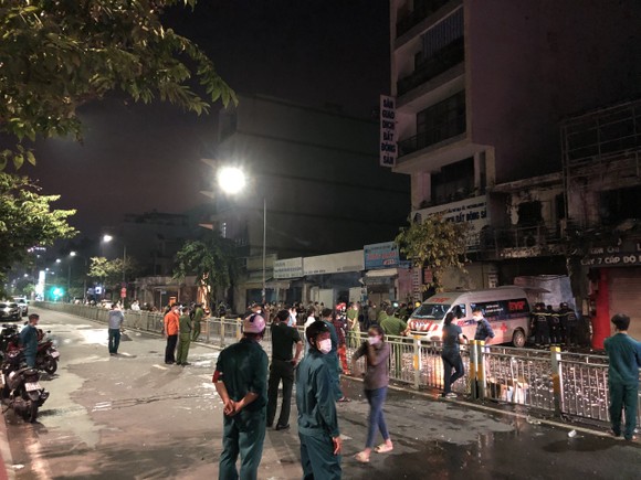 Vụ cháy nhà ở quận Tân Phú khiến cho 1 người chết, 4 người bị thương ảnh 1