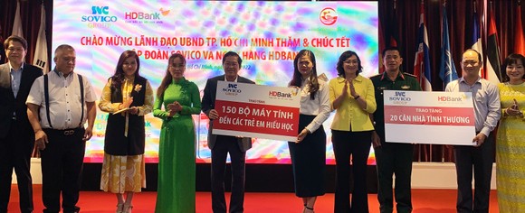 Phó Chủ tịch UBND TPHCM Phan Thị Thắng thăm, chúc tết các doanh nghiệp ảnh 5
