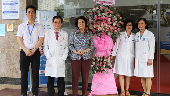 Tri ân bệnh viện nhân ngày Thầy thuốc Việt Nam ảnh 3