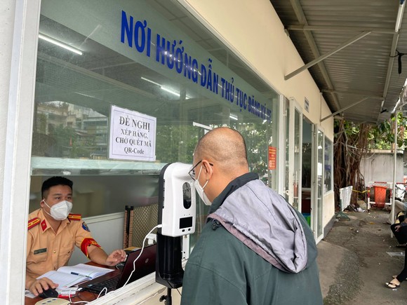 Thay đổi trong việc phân cấp đăng ký xe ô tô, xe mô tô ở TPHCM ảnh 1