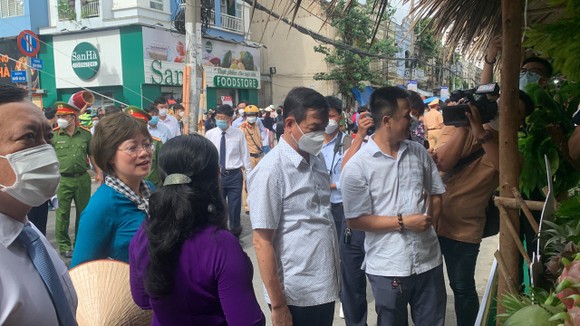 Khai mạc Tuần lễ trái cây 'trên bến dưới thuyền' ở quận 8 ảnh 5