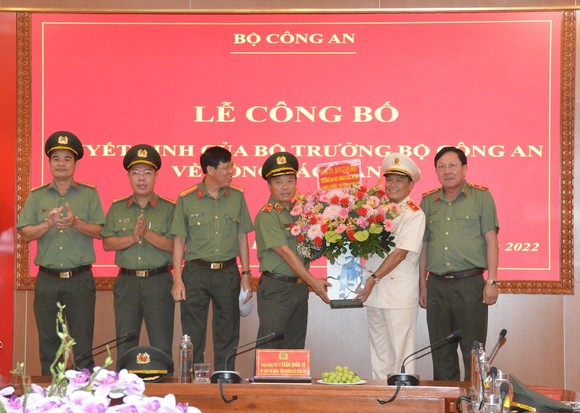 Thiếu tướng Đoàn Minh Lý giữ chức Hiệu trưởng Trường Đại học An ninh nhân dân ảnh 2
