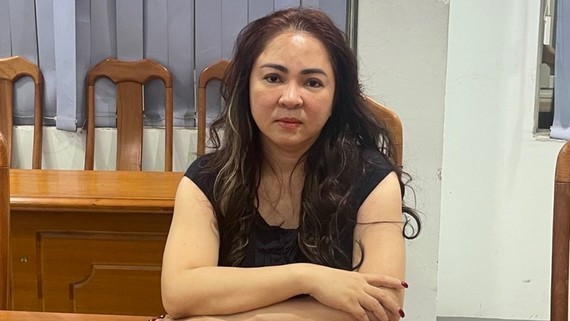 Công an làm việc với 3 cá nhân liên quan vụ án bà Nguyễn Phương Hằng ảnh 1