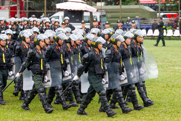 Ra mắt Trung đoàn Cảnh sát cơ động dự bị chiến đấu thuộc Công an TPHCM ảnh 14