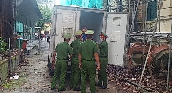 'Cậu IT' Nhâm Hoàng Khang hầu tòa ảnh 1