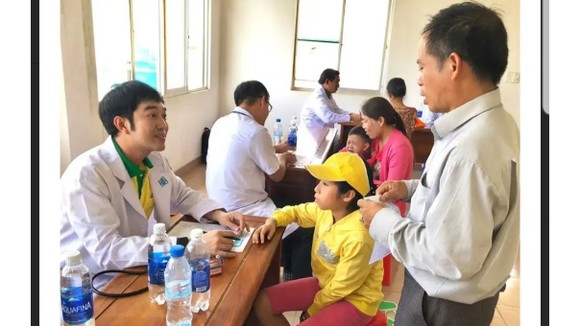 BS Phạm Lê Duy, Đại học Y Dược, TP Hồ Chí Minh vừa được tuyên dương thầy thuốc trẻ tiêu biểu 2020