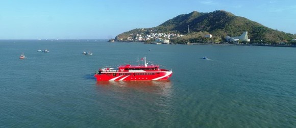 Tàu cao tốc trên biển bắt buộc phải thiết kế dạng mui kín