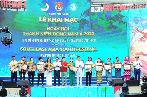 Lễ khai mạc Festival Thanh niên Đông Nam Á hướng tới chào mừng Đại hội thể thao Đông Nam Á - SEA Games 31