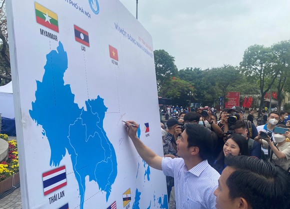 Rực rỡ sắc màu Festival Thanh niên Đông Nam Á chào mừng SEA Games 31 ảnh 3