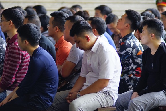 Ngày thứ 2 xét xử vụ đánh bạc hàng ngàn tỷ: Các bị cáo bị nhắc nhở ảnh 9