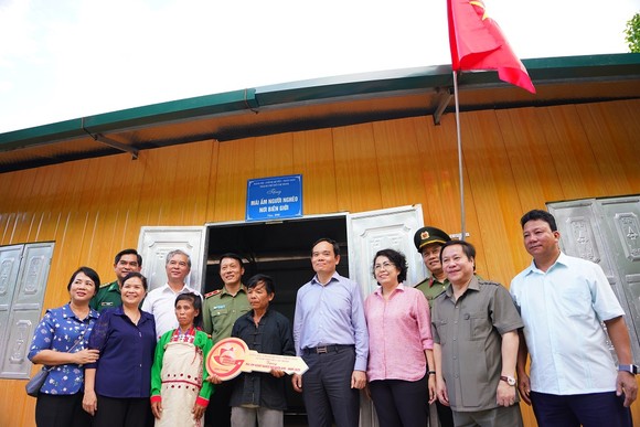TPHCM hỗ trợ 50 tỷ đồng xây nhà tặng người nghèo tỉnh Lai Châu ảnh 13