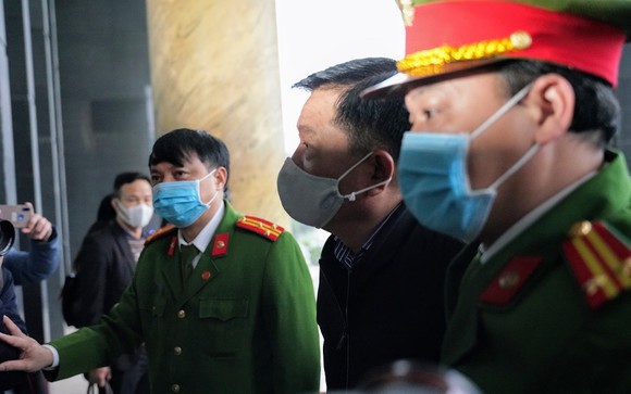 Hoãn phiên tòa ông Đinh La Thăng và Trịnh Xuân Thanh trong vụ án Ethanol Phú Thọ ảnh 9