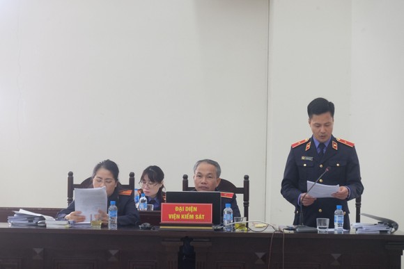 Viện Kiểm sát bác bỏ quan điểm đổi tội danh cho các bị cáo vụ Gang thép Thái Nguyên ảnh 1