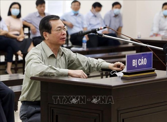 Ông Vũ Huy Hoàng trút lời 'gan ruột' trước khi tòa tuyên án ảnh 1