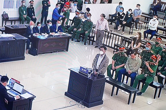 Bị cáo Nguyễn Duy Linh tại tòa