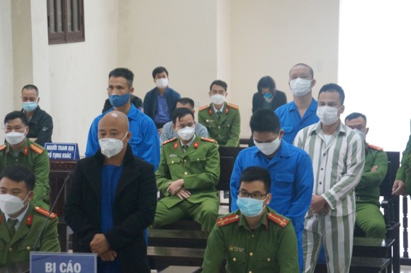 Đường 'Nhuệ' nhận thêm 15 năm tù trong vụ án ăn chặn tiền dịch vụ tang lễ ảnh 1