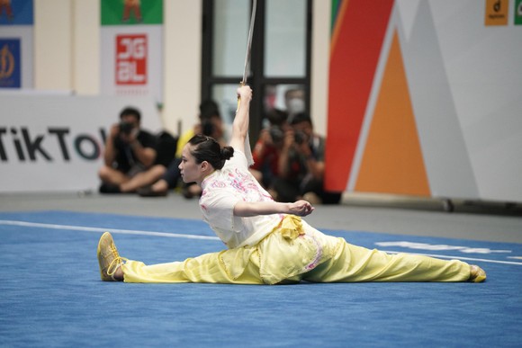 VĐV Wushu Việt Nam "bay" trên chiến thắng ảnh 8