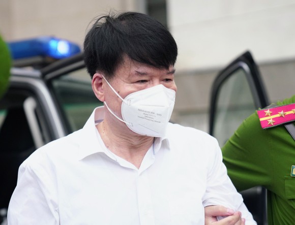 Cựu Thứ trưởng Bộ Y tế Trương Quốc Cường bị đề nghị 7-8 năm tù ảnh 1