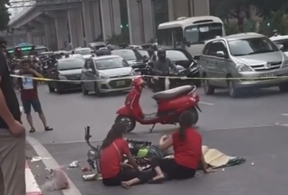 Cháu bé 2 tuổi tử vong thương tâm trên đường đi học về ảnh 1