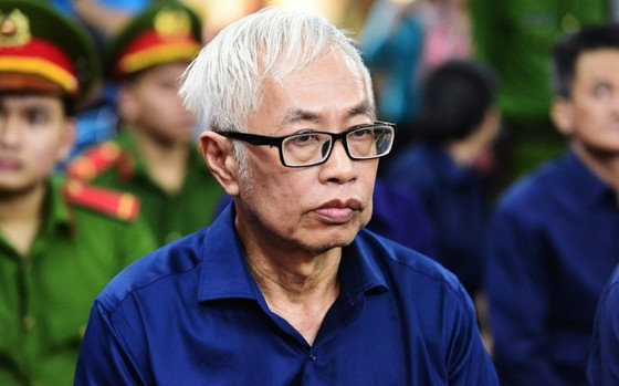 Cựu Tổng Giám đốc Ngân hàng Đông Á Trần Phương Bình tiếp tục bị khởi tố ảnh 1
