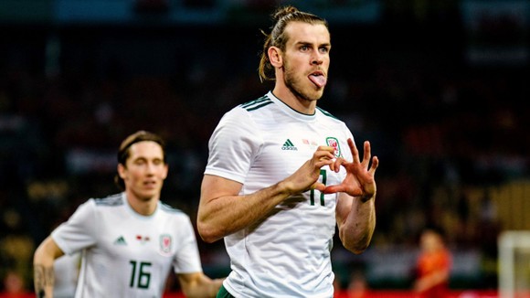 Xứ Wales thắng đậm Trung Quốc 6-0: Giggs ra mắt hoàn hảo, Bale lập kỷ lục ghi bàn ảnh 1