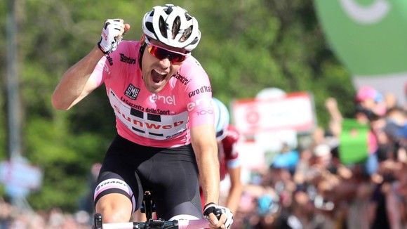 Tom Dumoulin khoác Áo hồng ở Giro d'Italia 2018