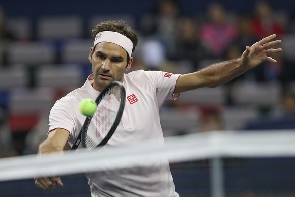 Roger Federer trong một pha bóng "tràn lưới"