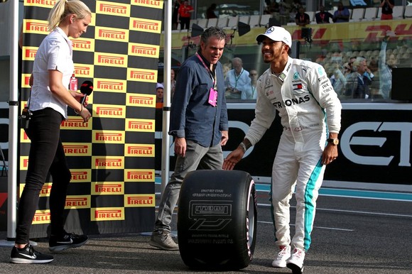Đua xe F1: Hamilton kết thúc mùa giải bằng chiến thắng thứ 11 ảnh 1