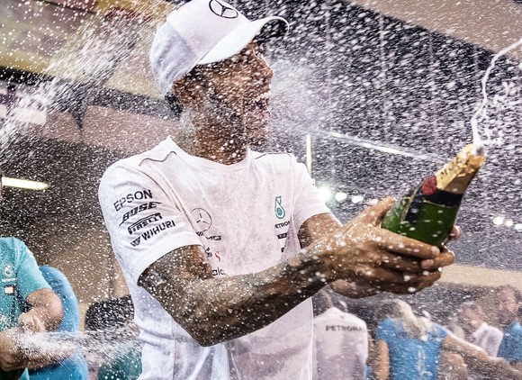 Đua xe F1: Hamilton kết thúc mùa giải bằng chiến thắng thứ 11 ảnh 3