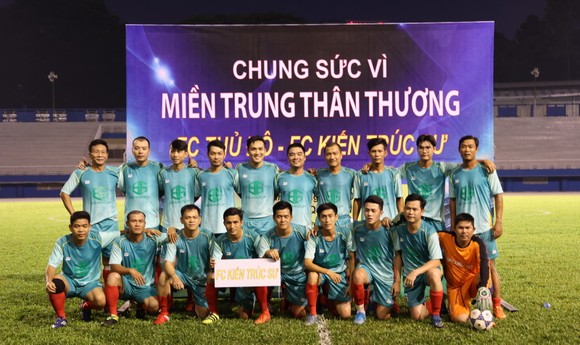 FC Thủ Đô - FC Kiến trúc sư: Trận cầu thiện nguyện nghĩa tình hướng về miền Trung thương yêu ảnh 6