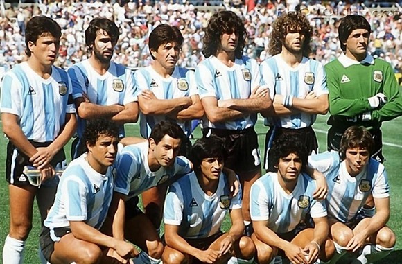 Huyền thoại bóng đá Diego Maradona: Những khoảnh khắc đáng nhớ trong sự nghiệp đầy rẫy sắc màu ảnh 6