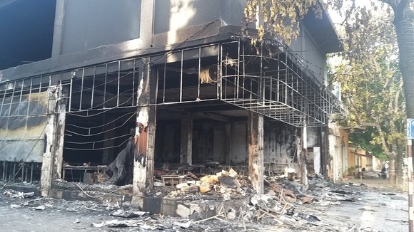 Cháy phòng trà ở Nghệ An, 6 người thiệt mạng ảnh 3