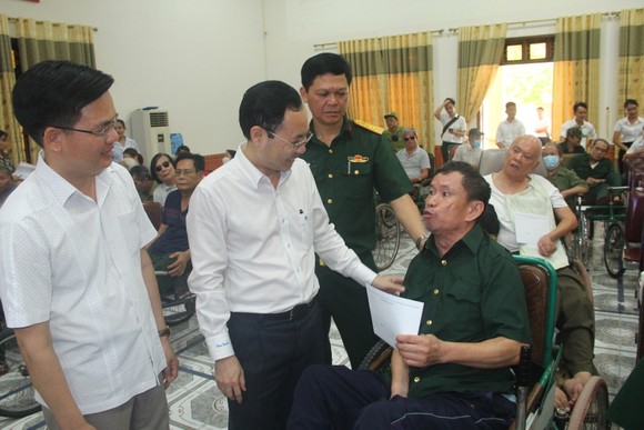 Đoàn công tác TPHCM thăm, tặng quà tri ân thương bệnh binh tại Nghệ An ảnh 3