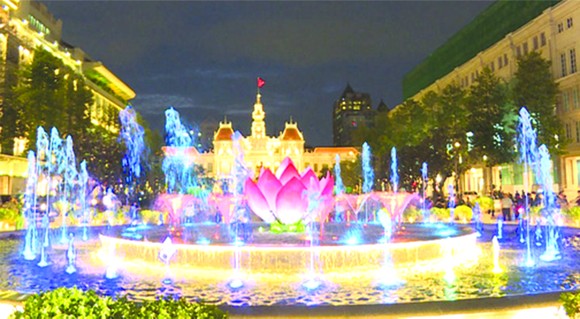 胡志明市喜迎2022年元旦。