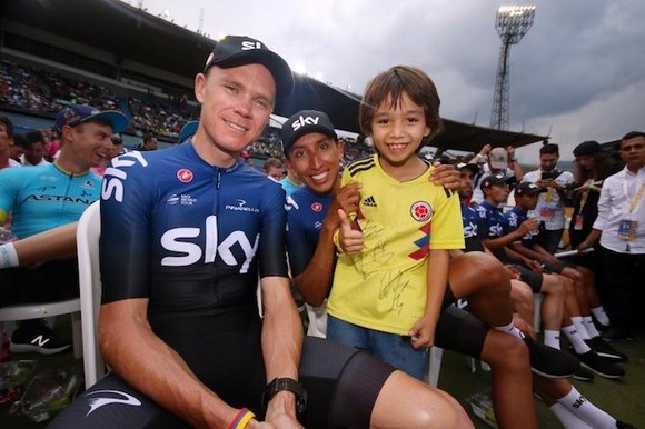 Xe đạp: Chris Froome choáng ngợp với sự tiếp đón ở Tour Colombia ảnh 4