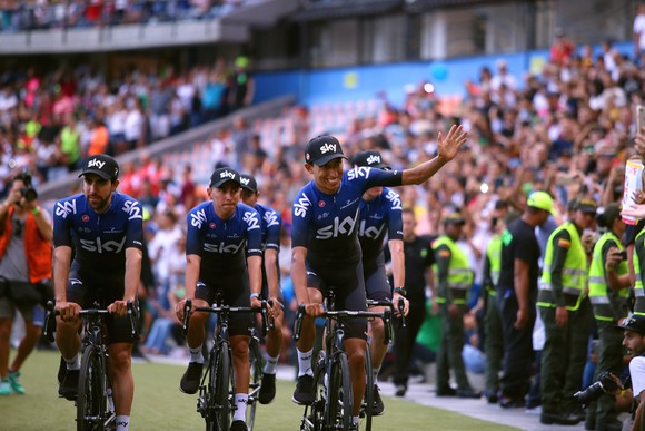 Xe đạp: Chris Froome choáng ngợp với sự tiếp đón ở Tour Colombia ảnh 2