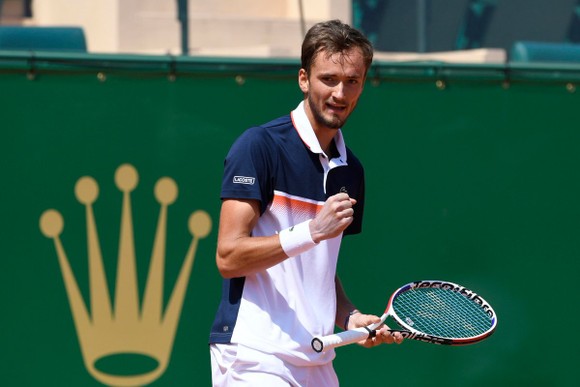 Monte Carlo Masters: Djokovic thua sốc “Next Gen” Medvedev, Nadal rộng cửa vô địch ảnh 1
