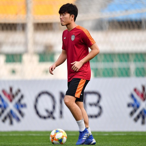 Beijing Guoan – Buriram United 2-0: Supachai tịt ngòi, Xuân Trường chạm bóng 15 lần trong 20 phút ảnh 1