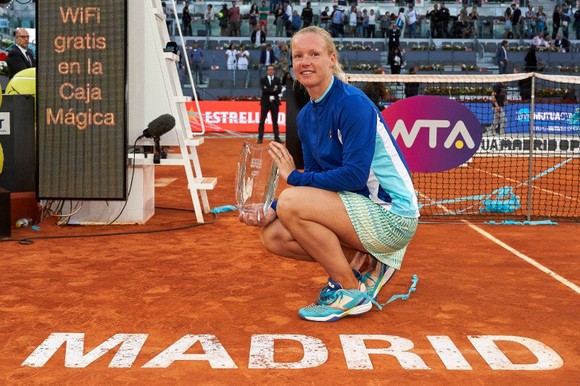 WTA Tour: Nữ hoàng cô đơn, 3 nữ cường nhân và 17 sứ quân ảnh 1